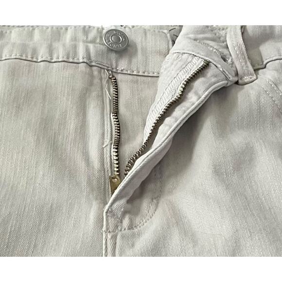 GLORIA VANDERBILT KHAKI SLIMMING CAPRIS, WOMENS, 16, BEIGE KHAKI, CUFFS W/DECOR - Picture 3 of 12